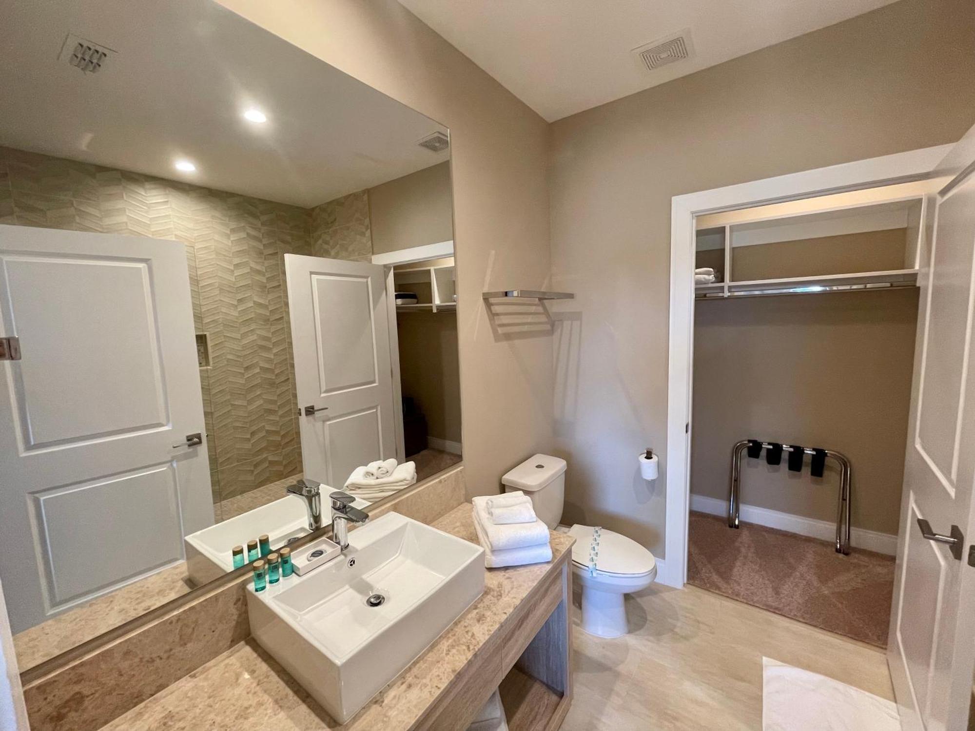 Luxury Home In Orlando With Private Hot Tub - 7 Min From Disney Parks - 3 Bedrooms And 4 Bathrooms! Exterior foto